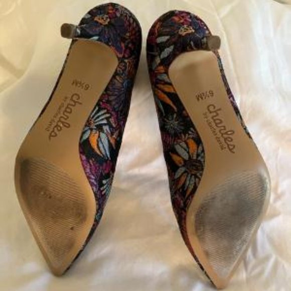Black tapestry pumps 6.5M like new - Picture 3 of 5